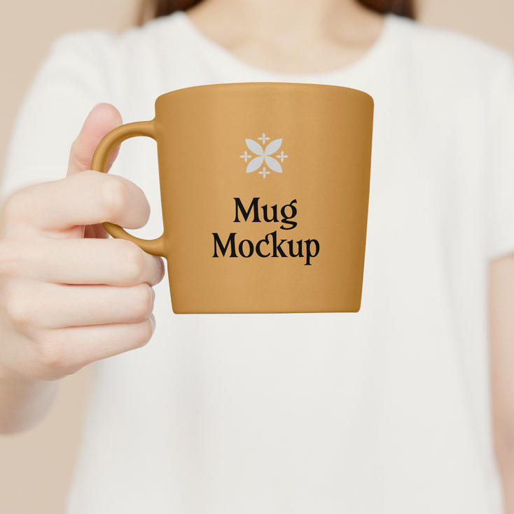 拿着杯子女生贴图样机手拿马克杯 手拿咖啡杯