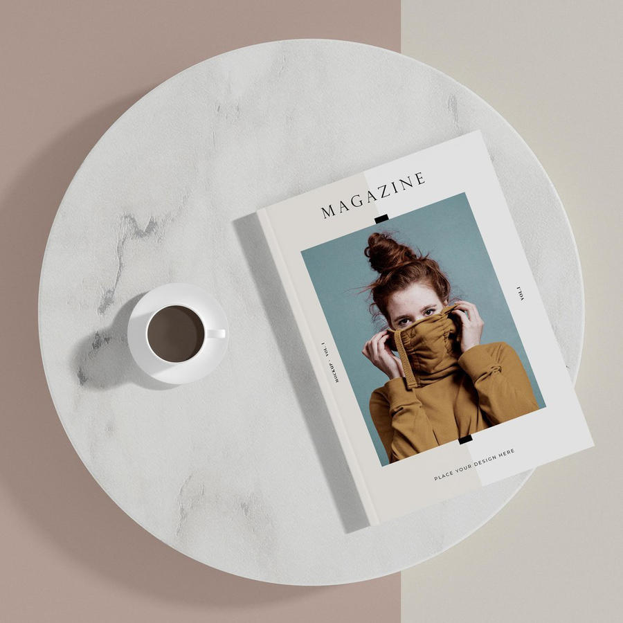 大理石圆桌上的画册样机