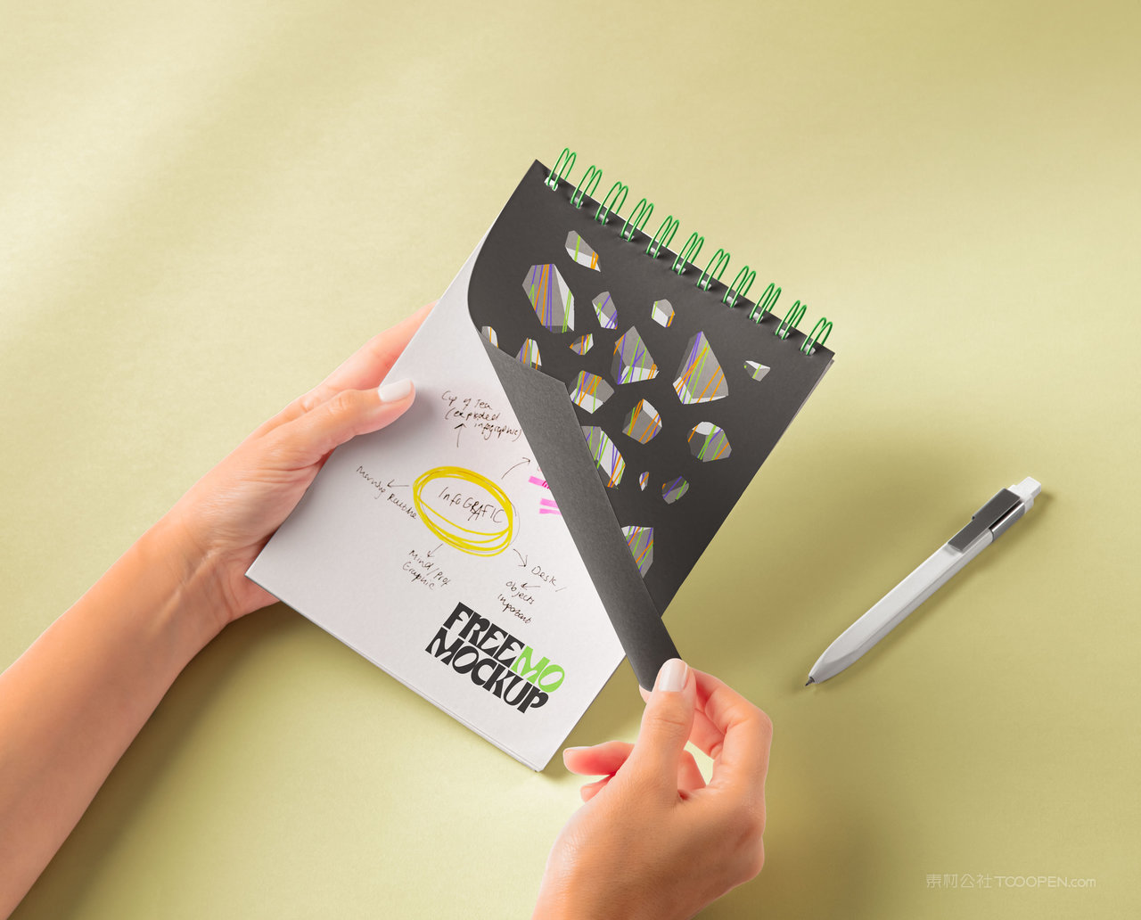 打开速写本笔记本样机效果图展示