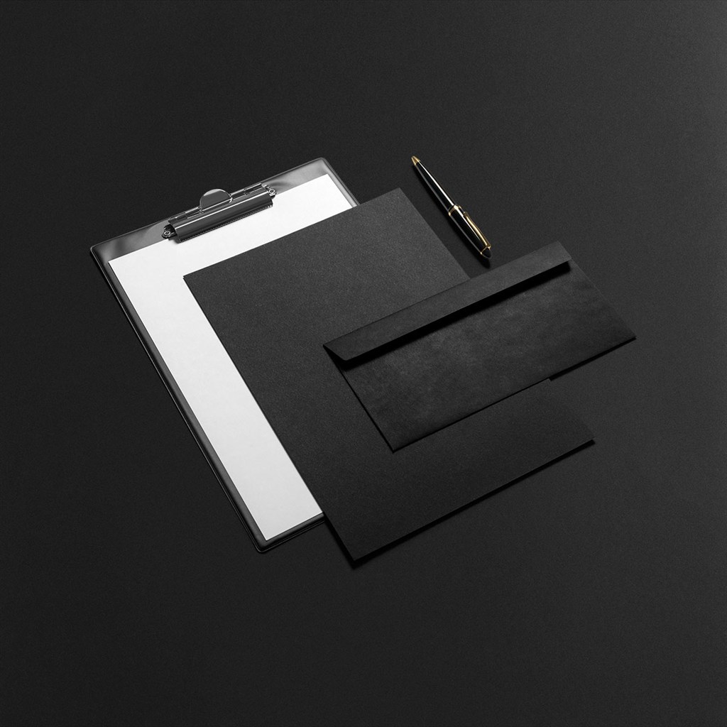 高档黑色调企业vi样机贴图