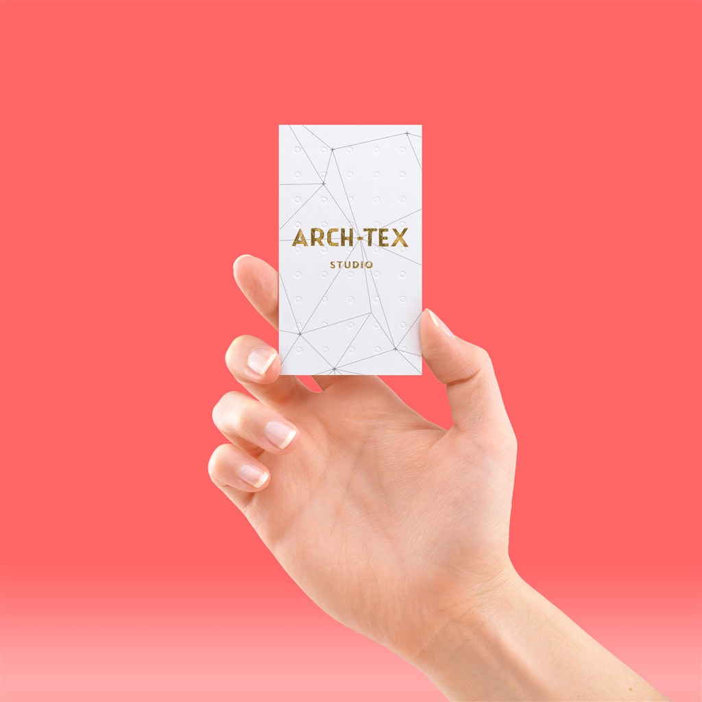 手持简约大气名片样机