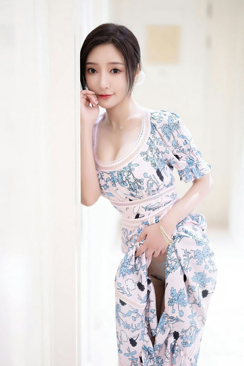 亚洲国产精品美女久久久久AV艺术照极品合集下载