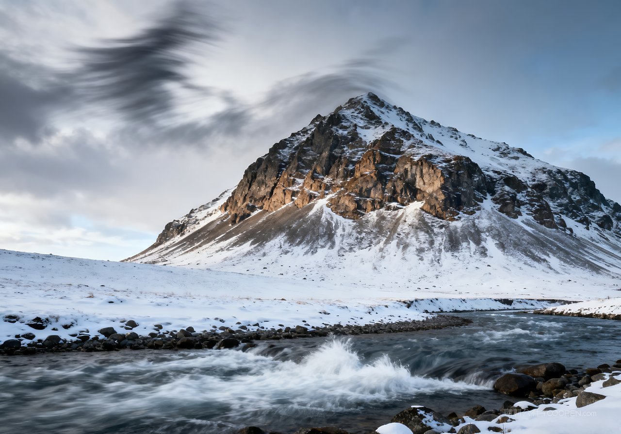 自然冬天山峰山水冬季雪景河流唯美风景