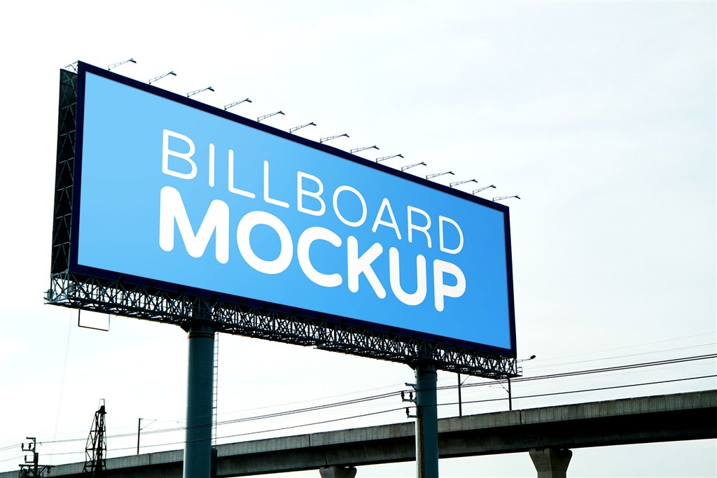 高速公路户外大型T牌广告牌样机图片下载