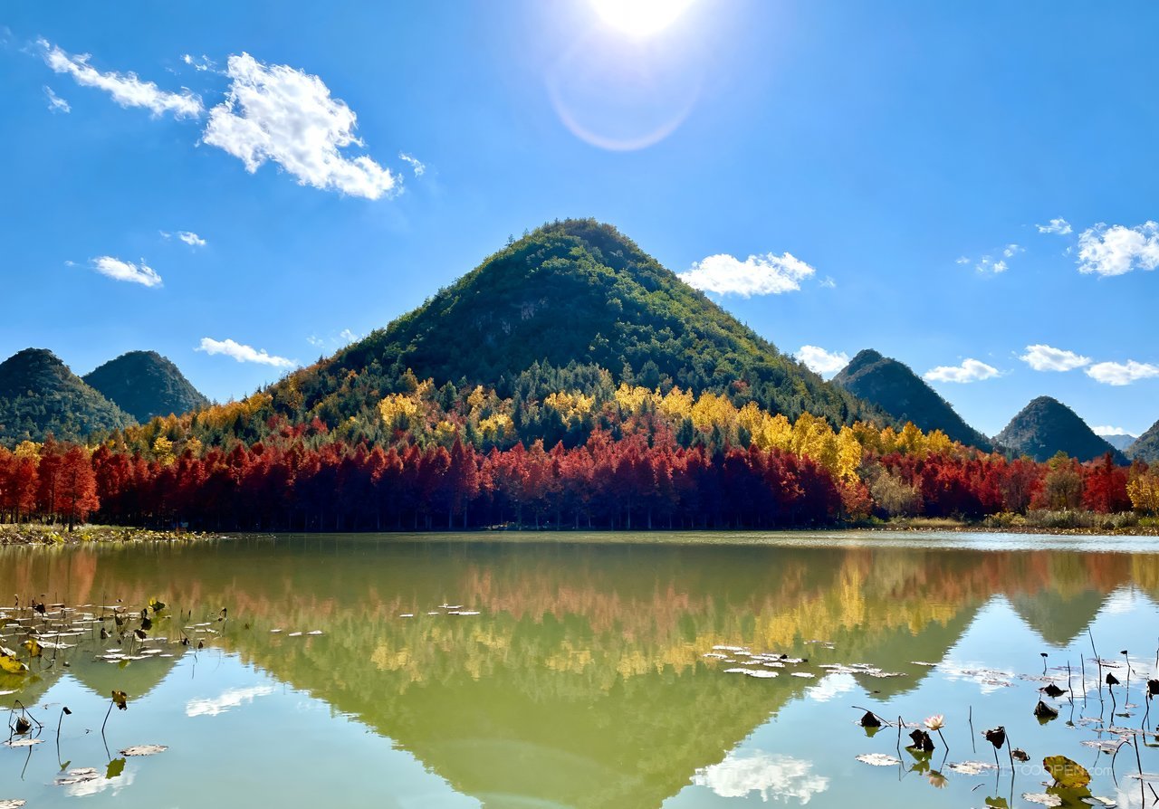 唯美山水山峰天空湖泊秋季意境青山