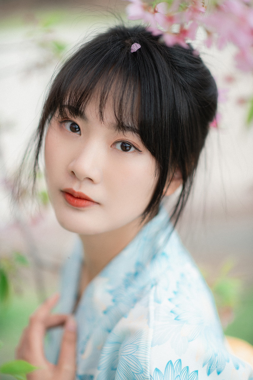 日本清纯和服美女艺术照写真图片