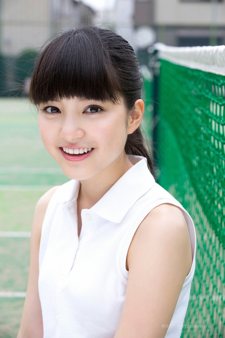 笑容甜蜜的日本清纯漂亮美女高清大图