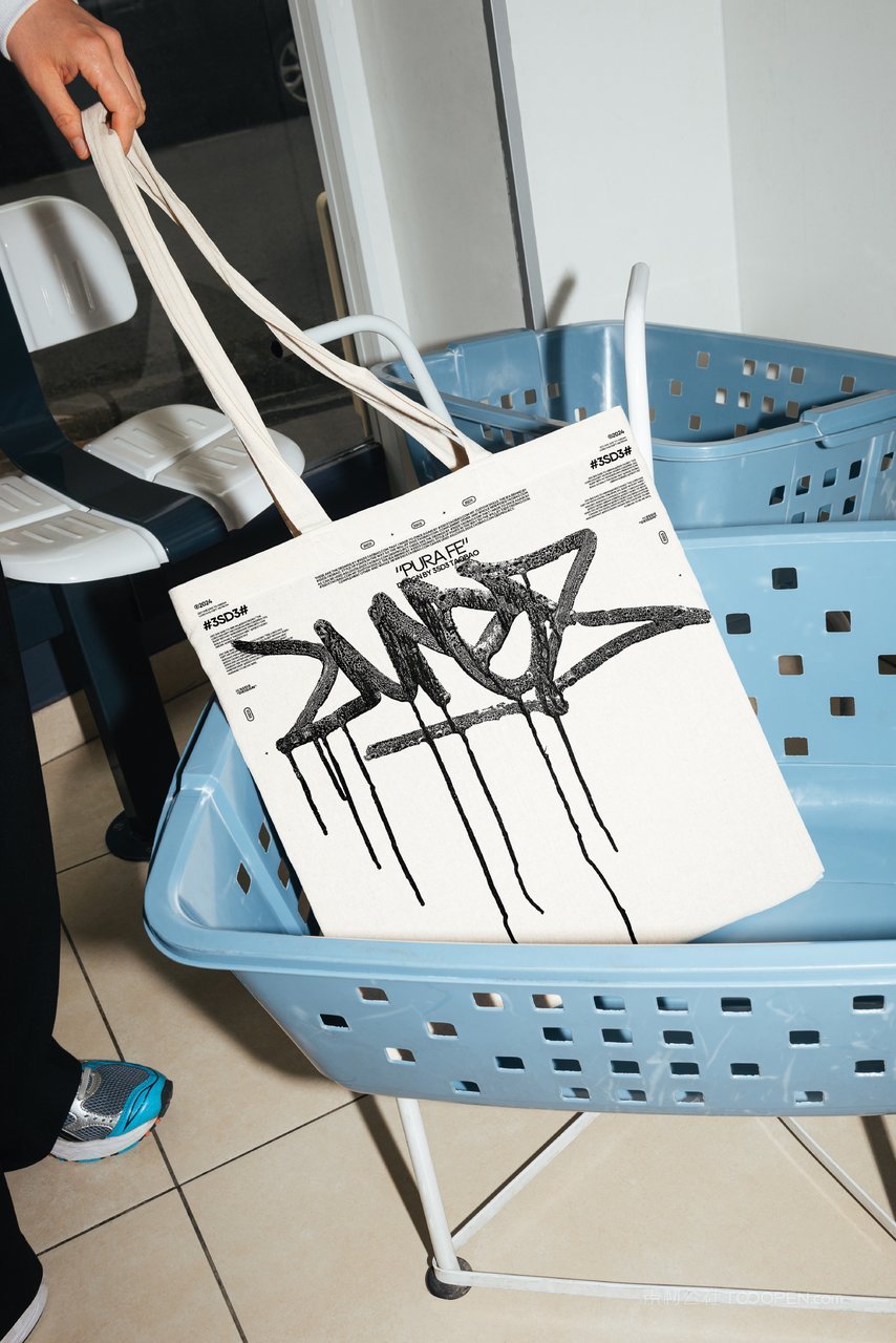 街头服装品牌vi模特卫衣t恤海报帽子海报吊牌ps贴图样机 (46)