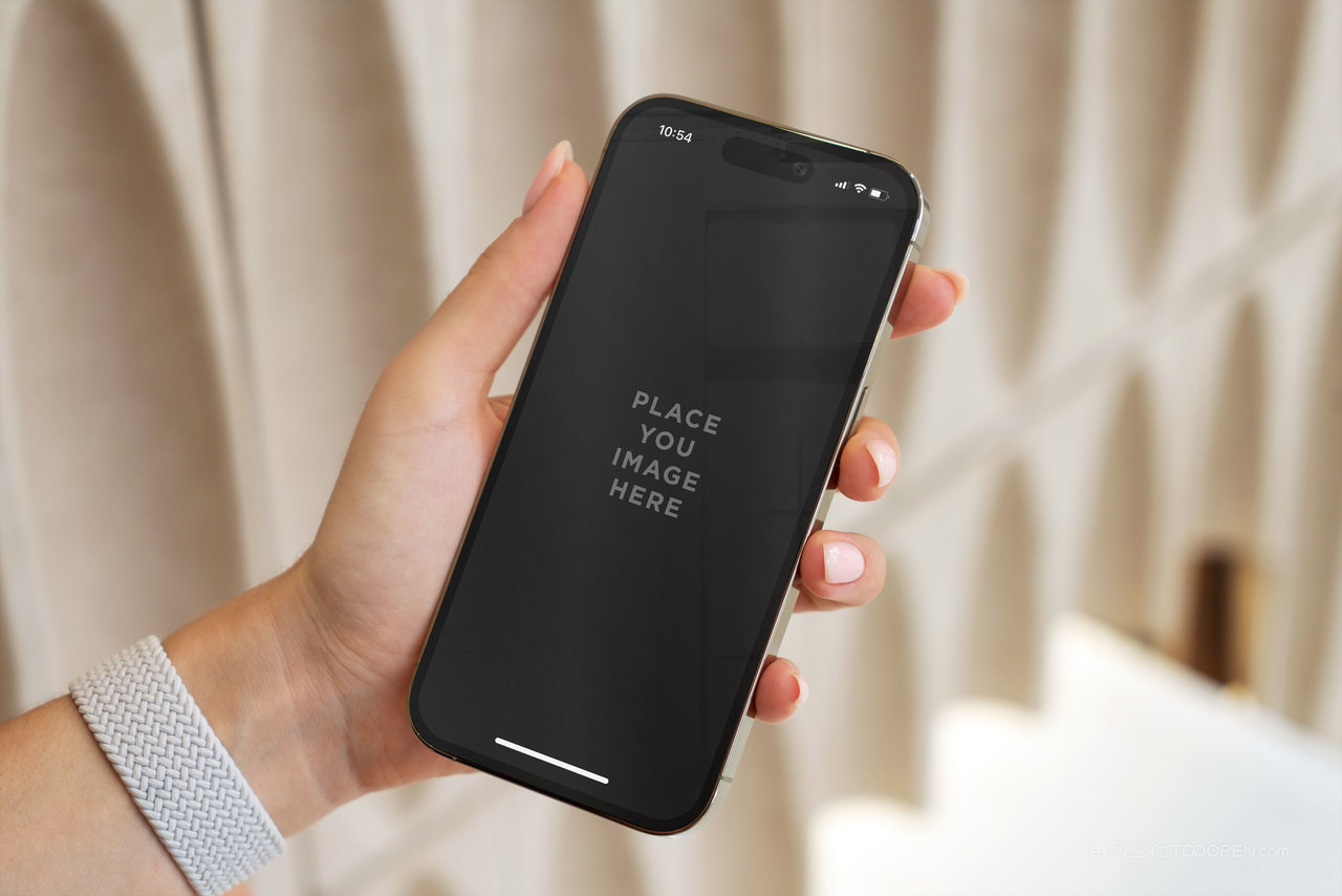 手拿手机屏幕样机