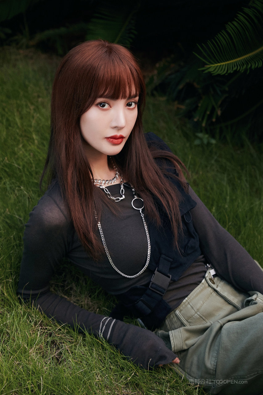 内娱女海王金晨户外摄影图片