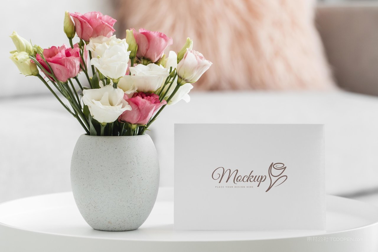 玫瑰花束和卡片logo贴图样机素材