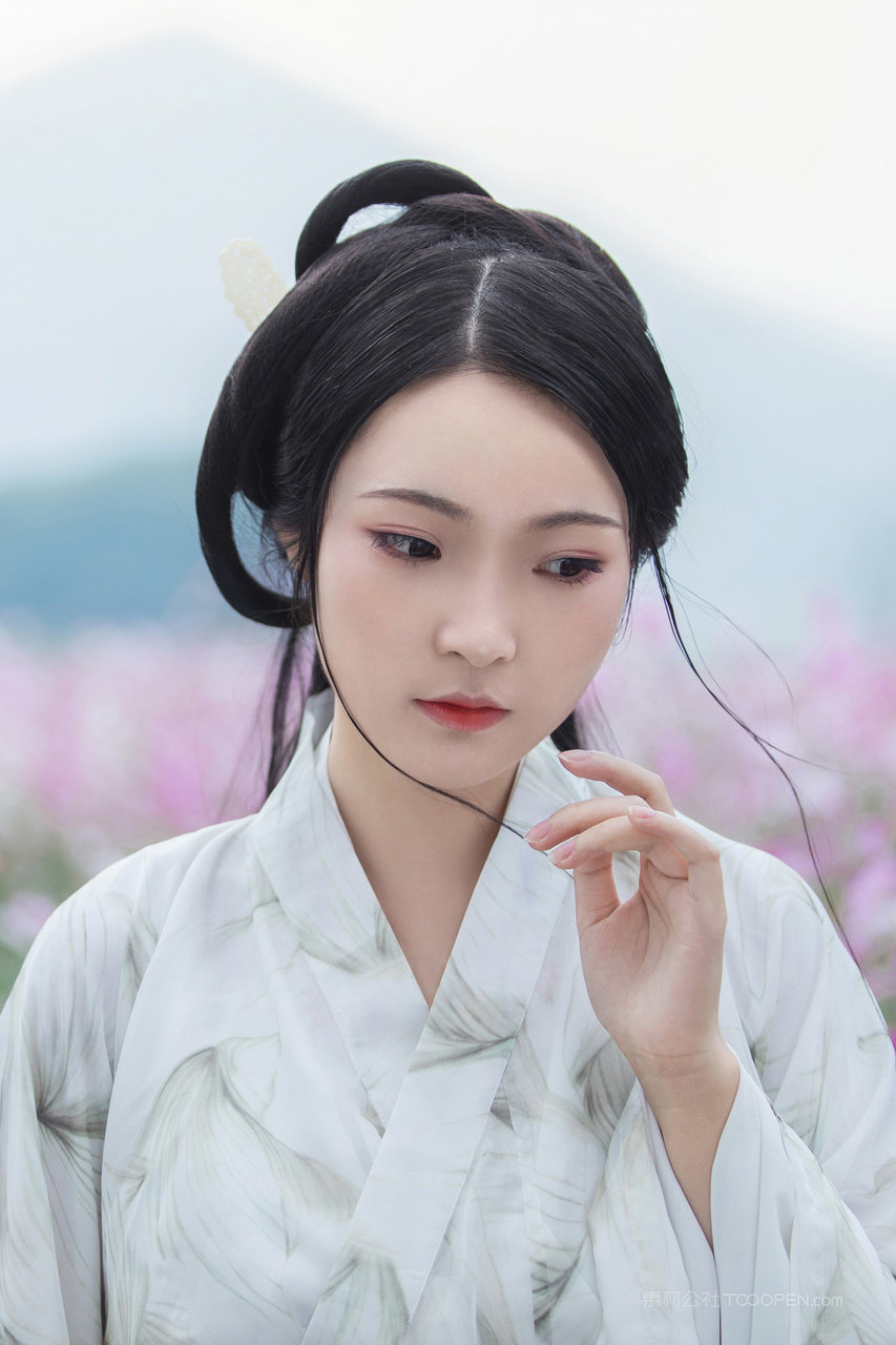 4K清纯古典气质美女模特唯美艺术照欣赏