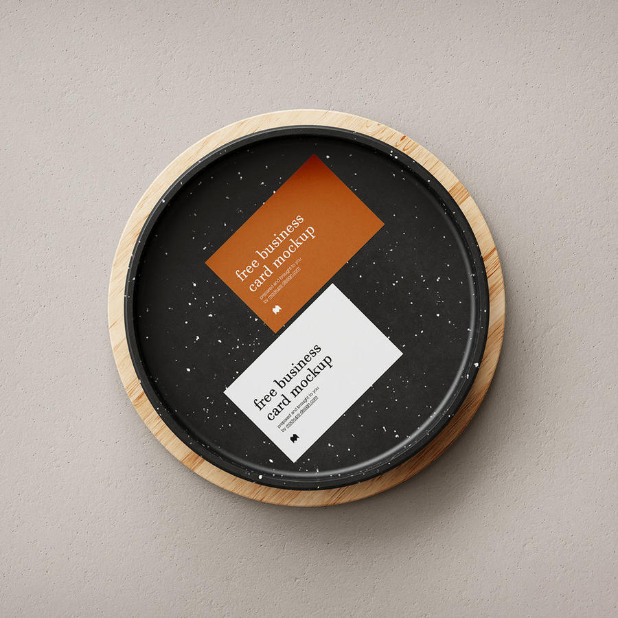 圆盘中的商务名片样机