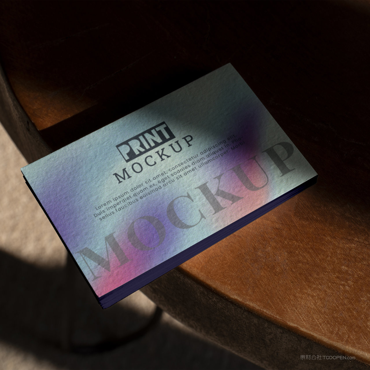 绚丽多彩的时尚vi木头上的名片贴图样机