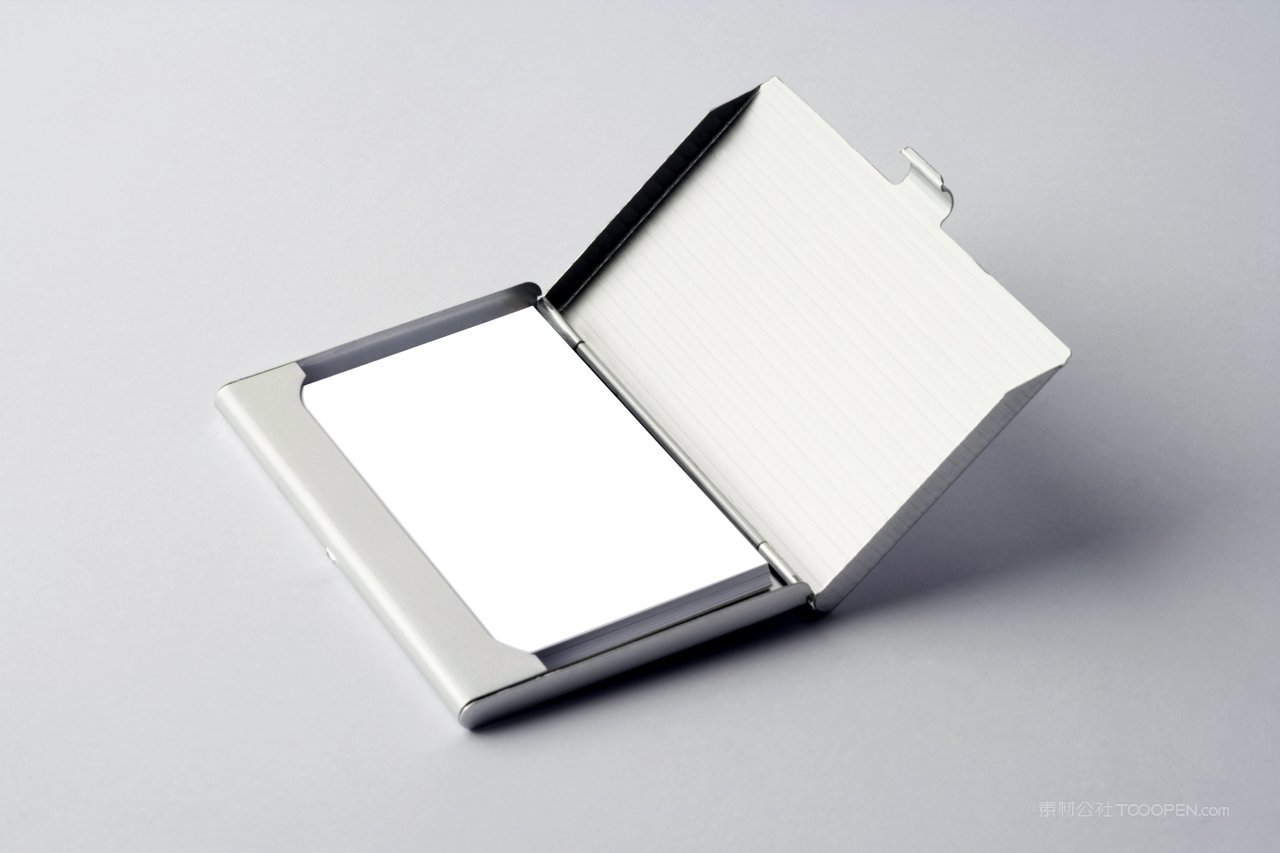 名片放在名片架上贴图场景样机 (2)