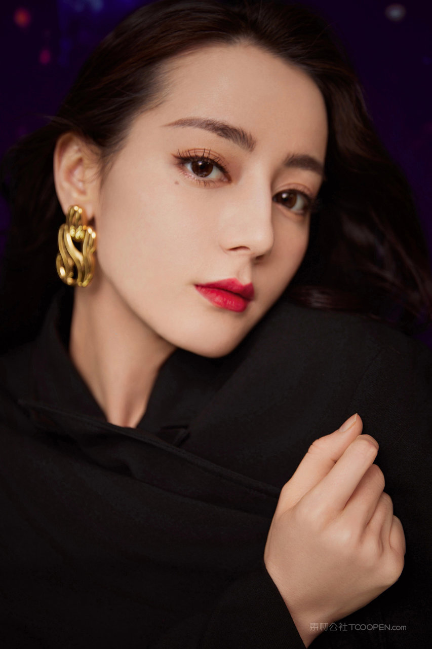 国产美女明星专区迪丽热巴特写图片