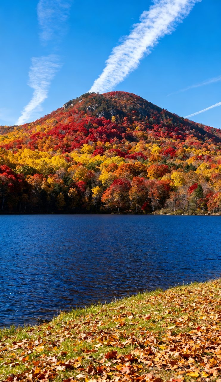 天空意境湖泊青山蓝天山峰唯美山水