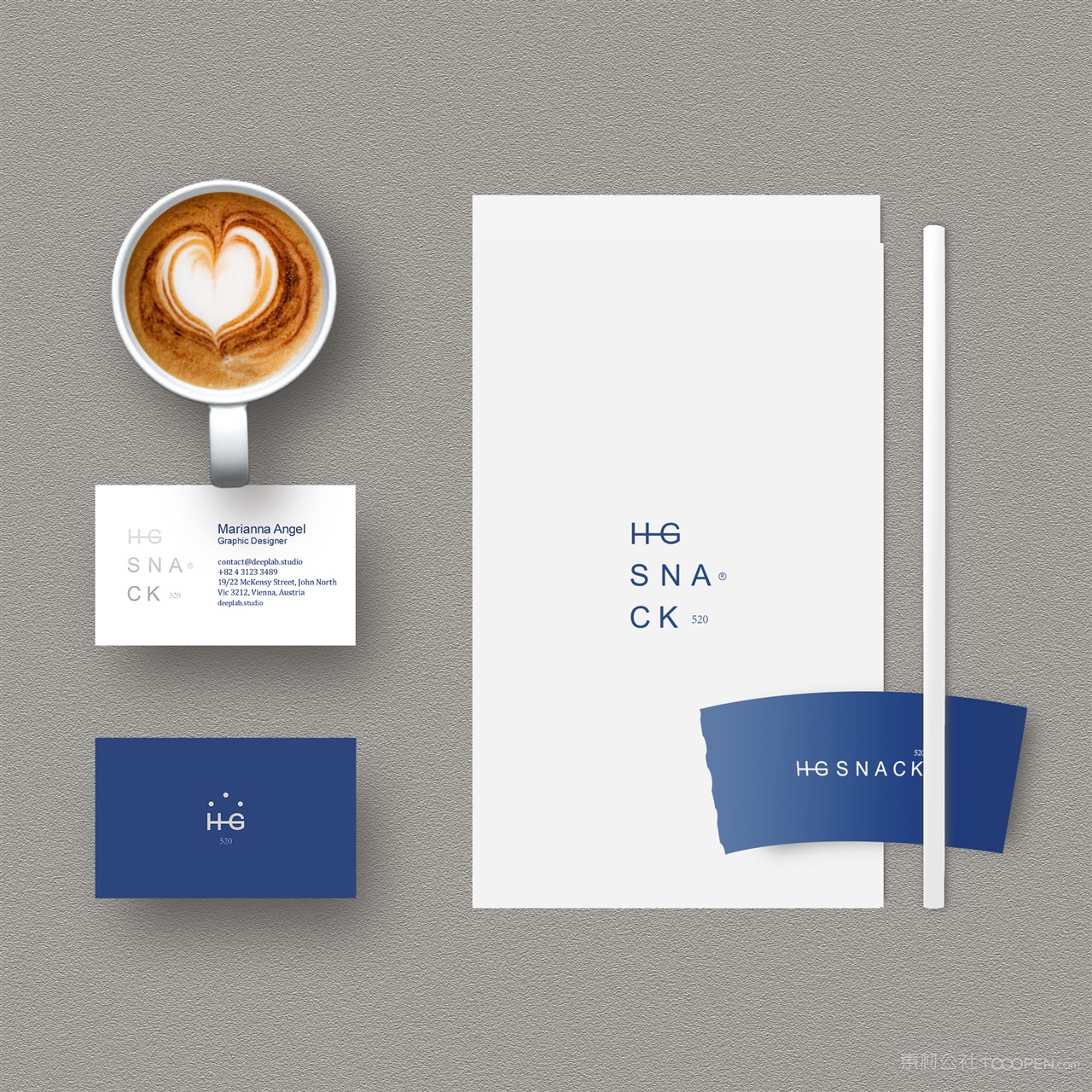 甜品店VI名片杯套包装袋贴图样机