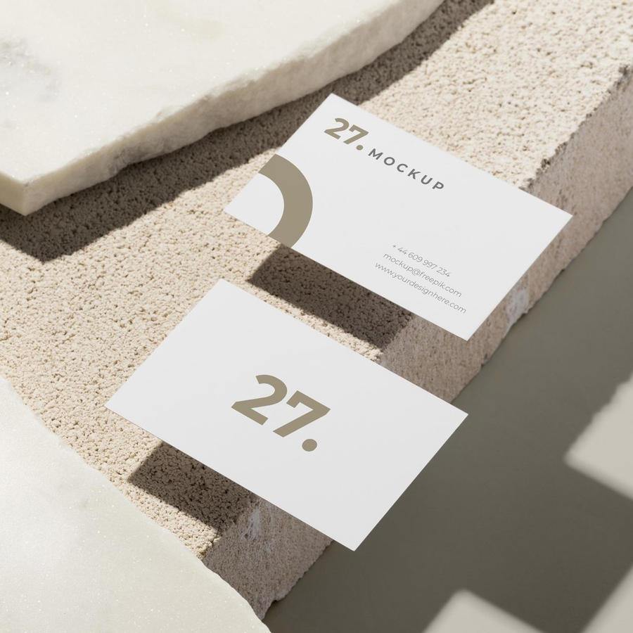 高档轻奢白色名片光影场景样机