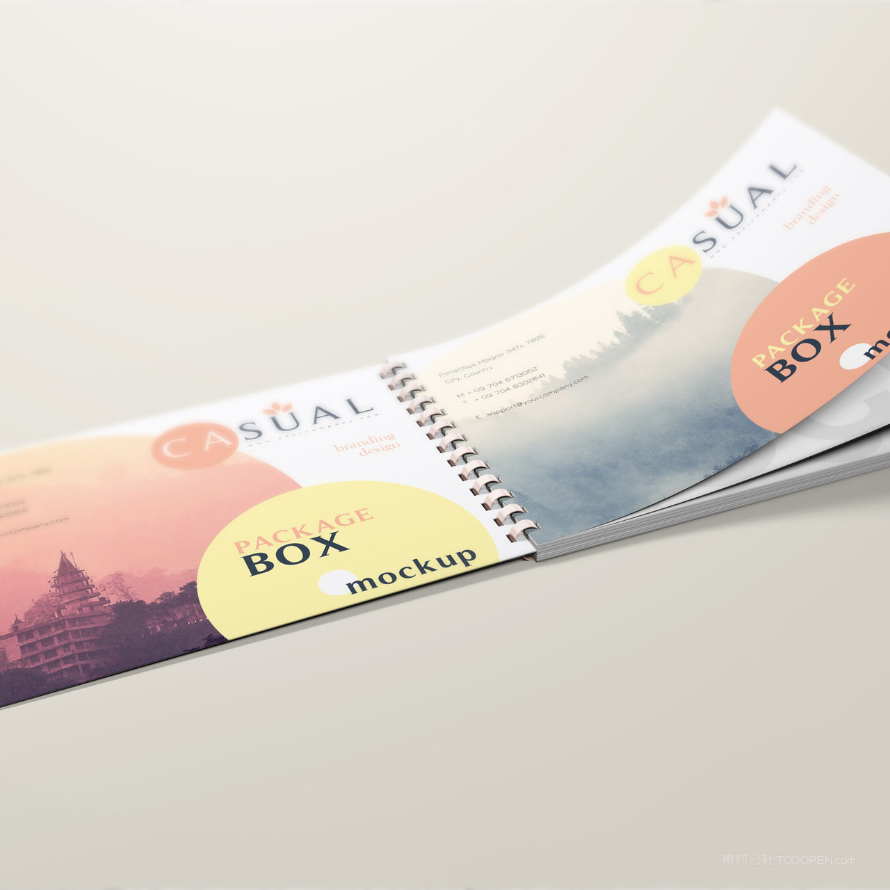 打开的画册书籍封面封底贴图样机