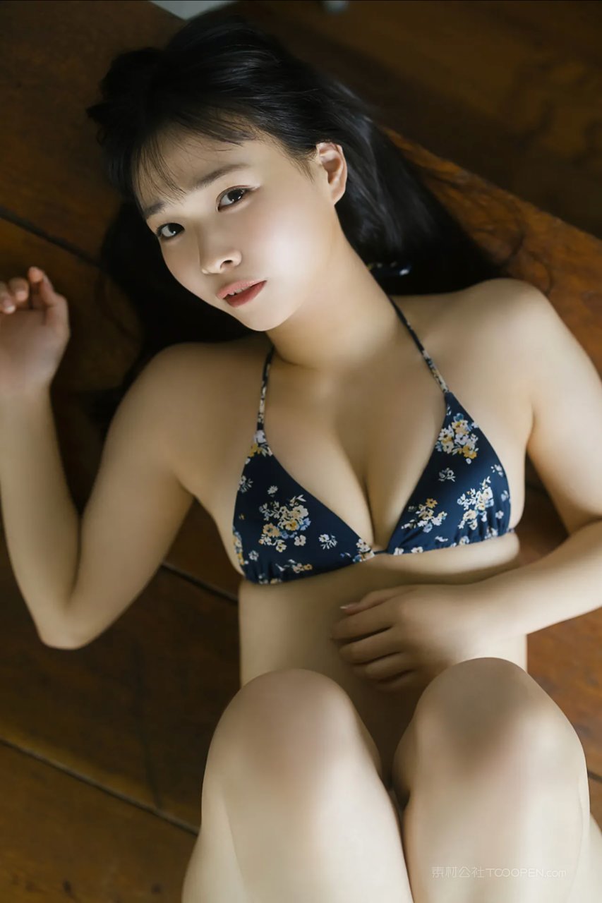 清纯空姐内衣写真