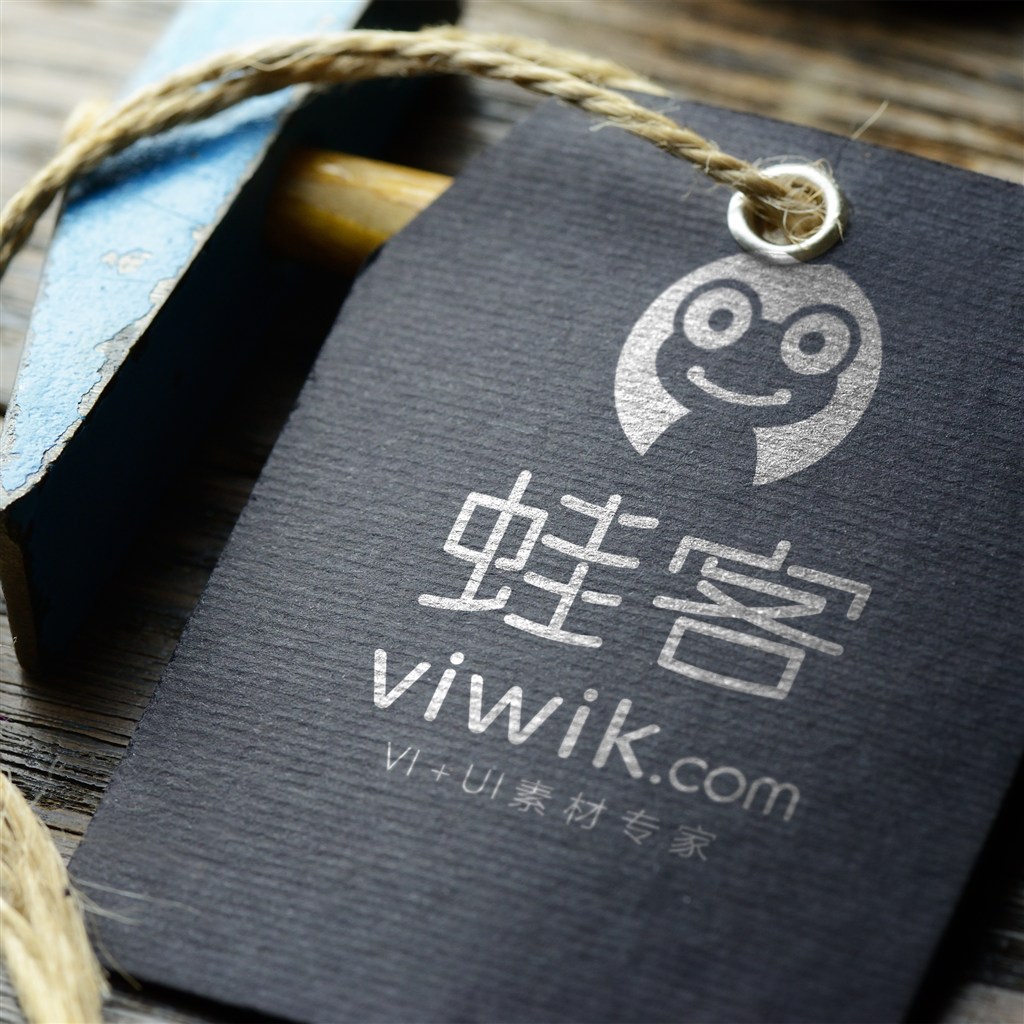 黑色服饰吊牌样机