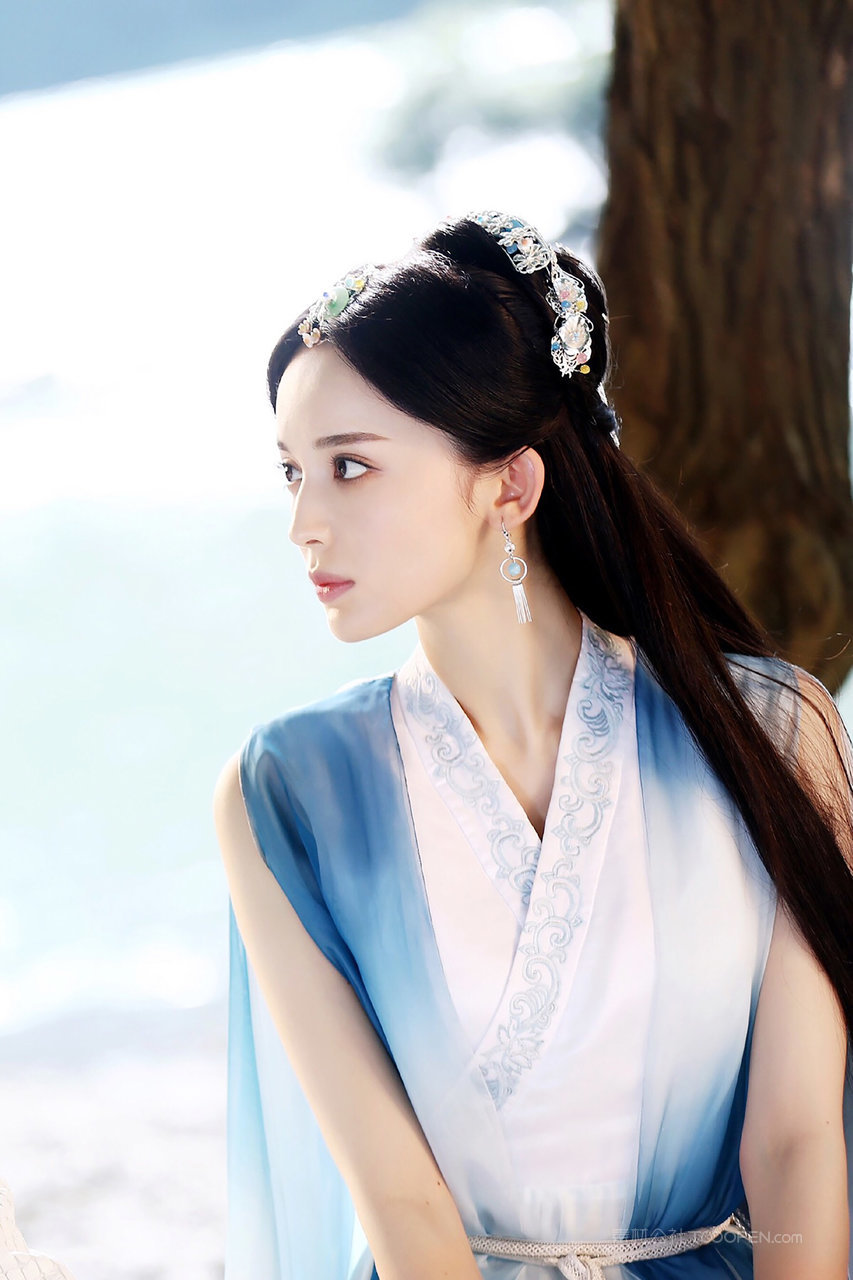 中国美女明星古力娜扎剧照图片