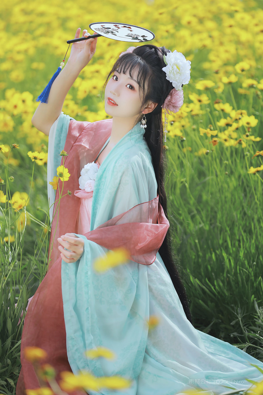 清纯古装博主可爱写真图片