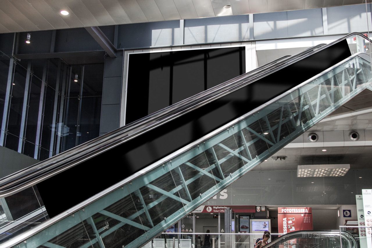 城市地铁电梯广告户外投放横图户外广告牌样机 (2)