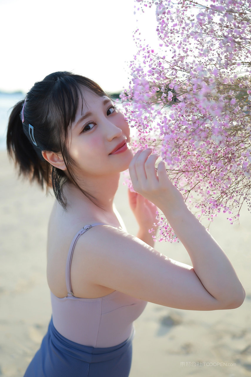 精品国产亚洲日产美女性感艺术照片高清在线下载