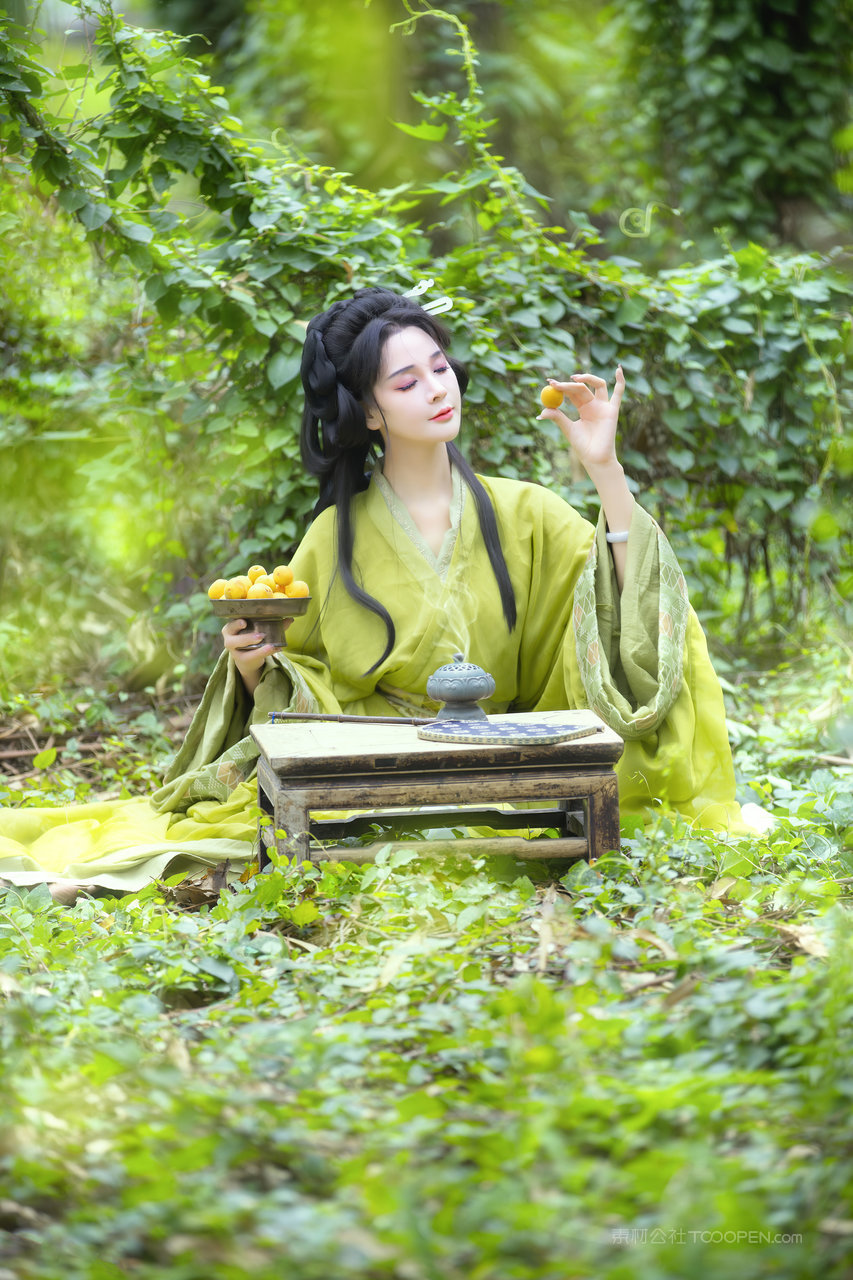 高雅古装美女高清图片