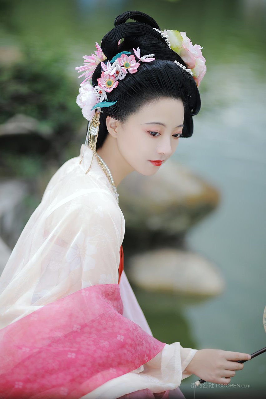 中国唯美漂亮古装汉服美女素材图片