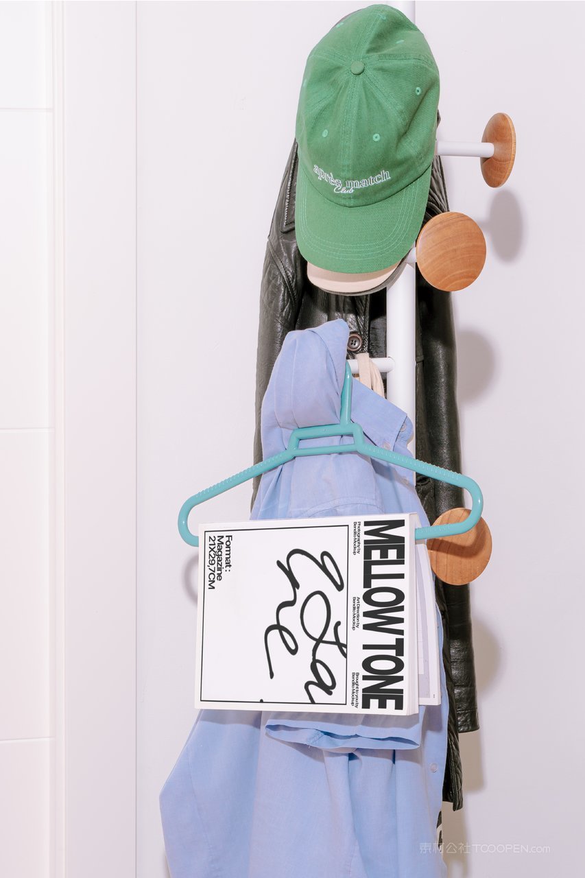 小众艺术书籍纸袋咖啡杯海报灯箱名片文件袋电脑平板ps样机 (7)