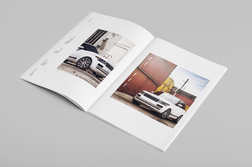 打开的汽车宣传画册样机