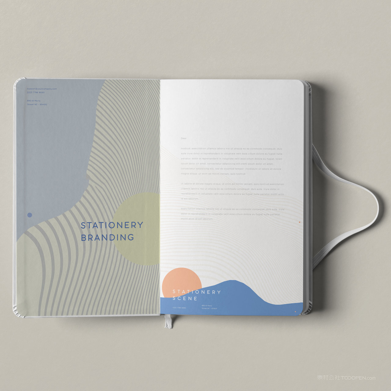 打开的书本画册内页贴图样机