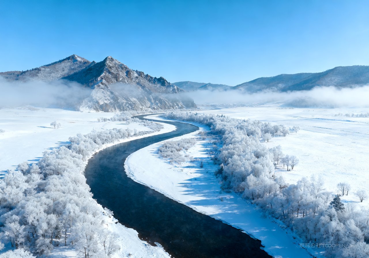 冬季山峰河流山水冬天唯美风景雪景