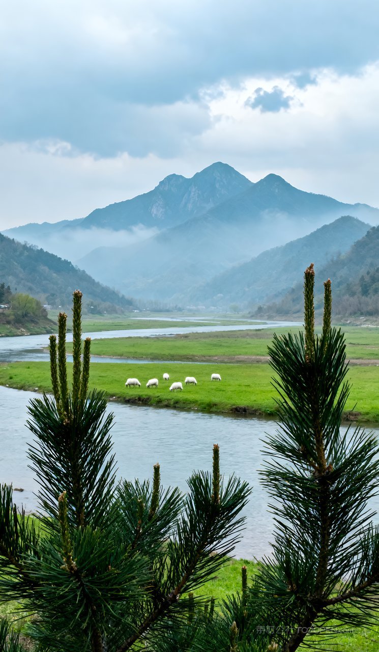 春天山峰自然风景天空山水河流唯美意境