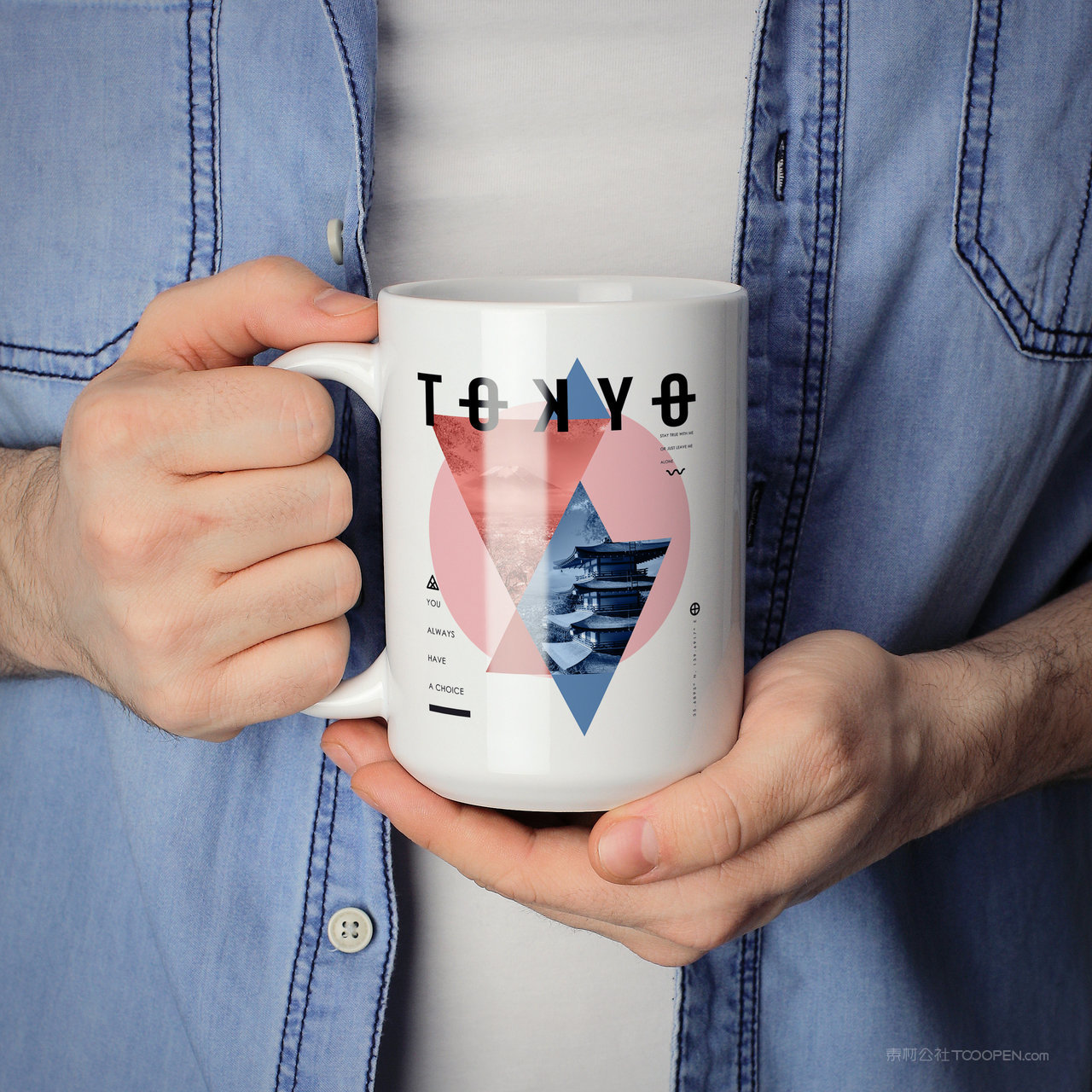 白色马克杯样机