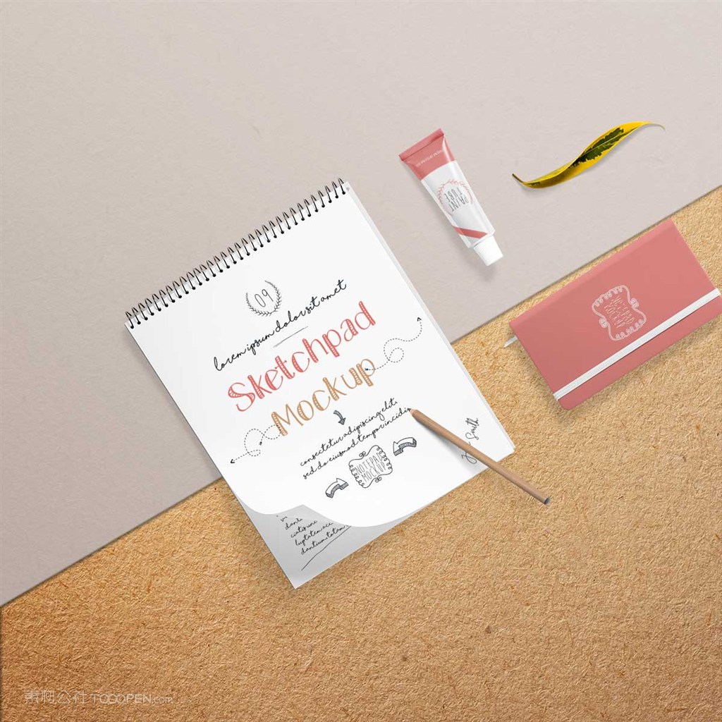 时尚女性vi笔记本样机素材
