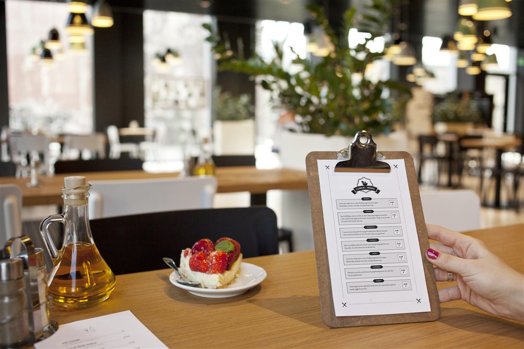 西餐厅点餐场景样机