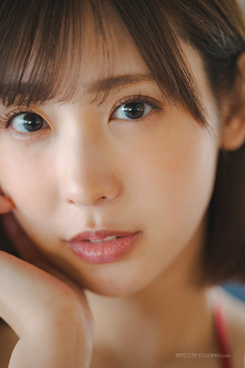 日本AV极品美女近距离特写头像图片