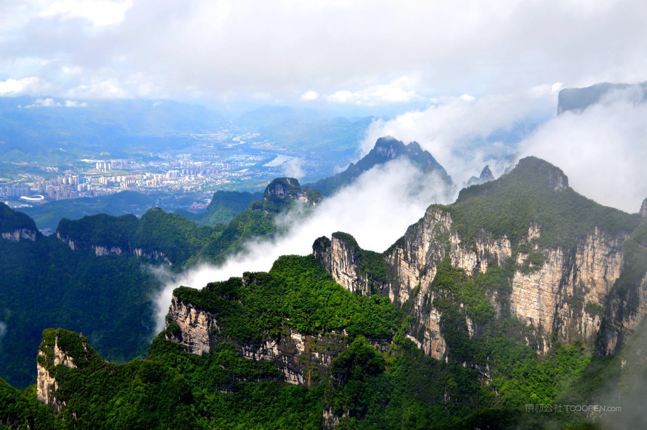 张家界天门山风光