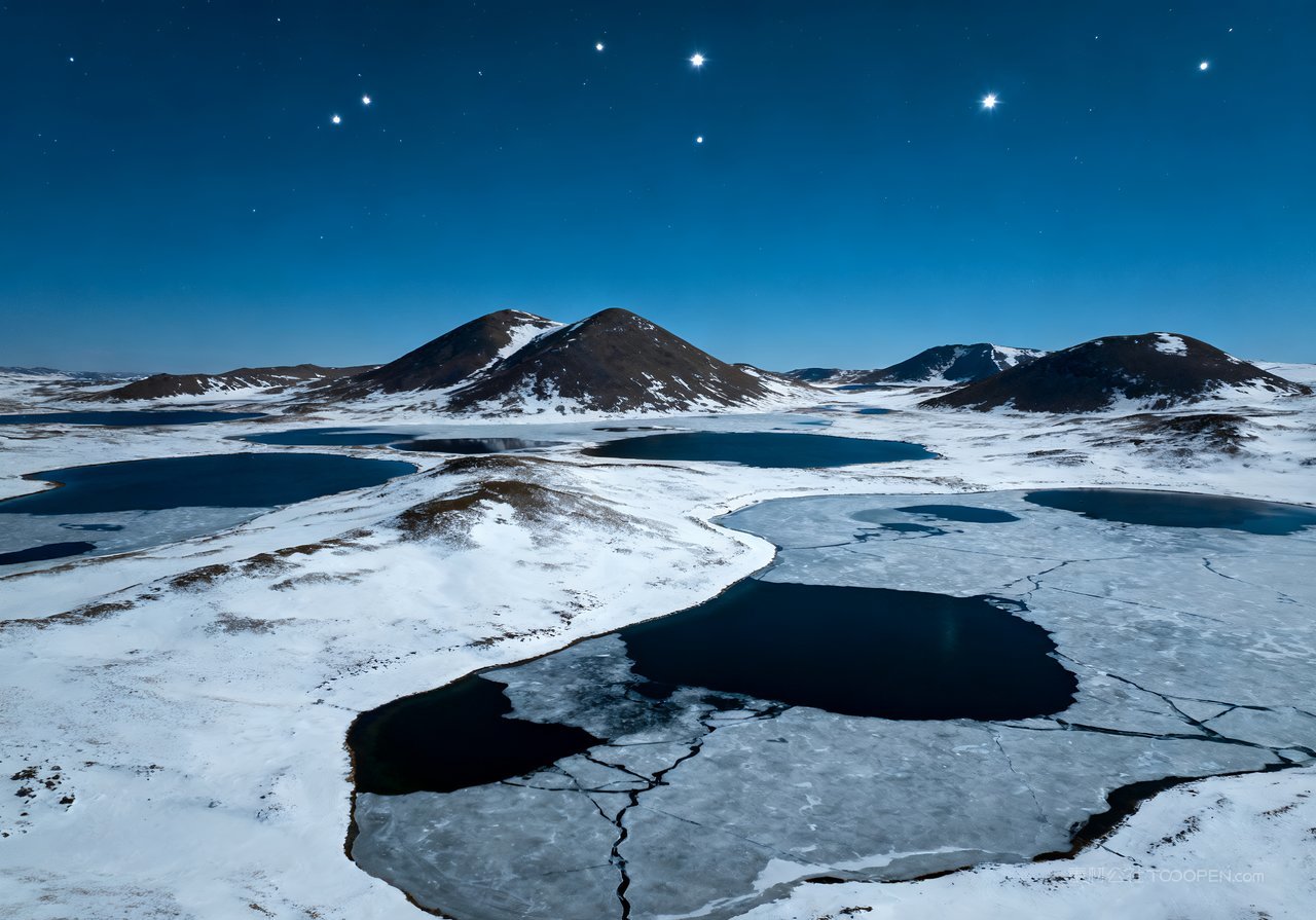 风景山峰河流冬季雪景冬天山水唯美