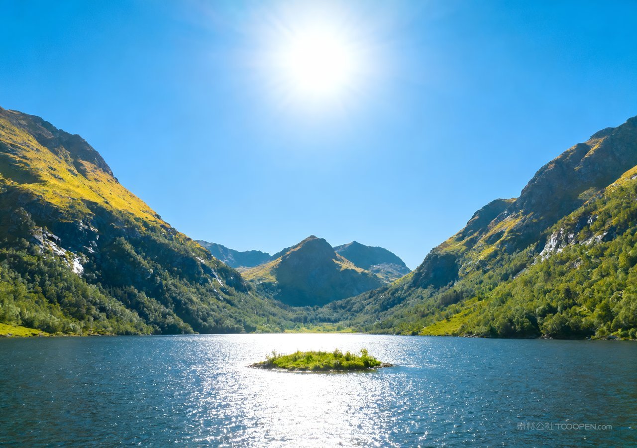 群山湖泊山峰唯美自然山水天空风景景观
