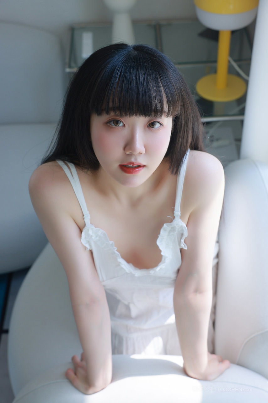 日韩在线美女图片