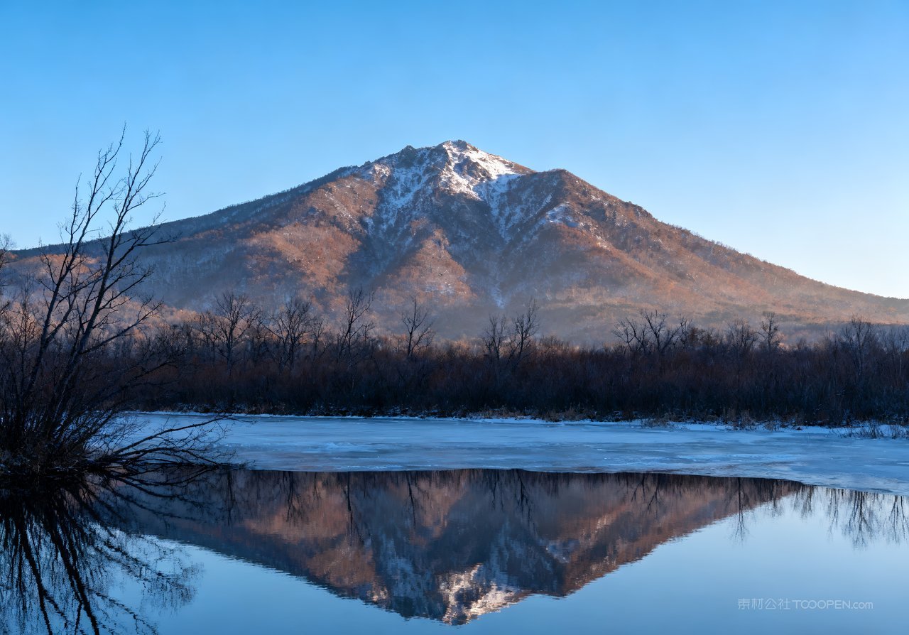 秋天湖泊唯美山峰天空意境山水