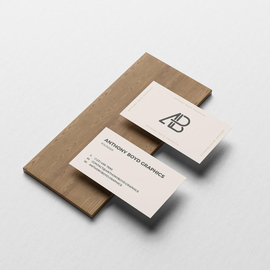 木板上的名片样机素材