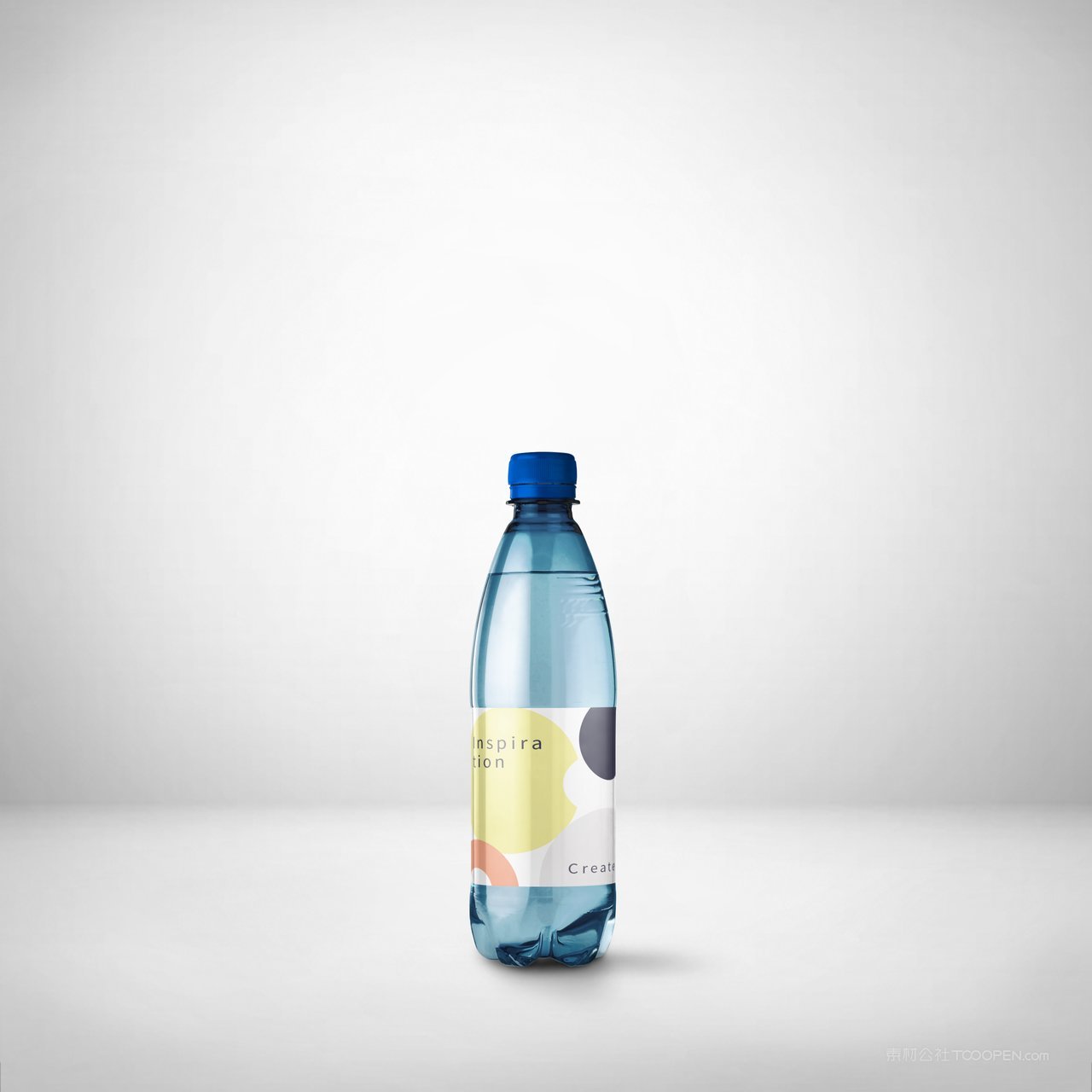 一瓶矿泉水产品包装展示样机 (2)