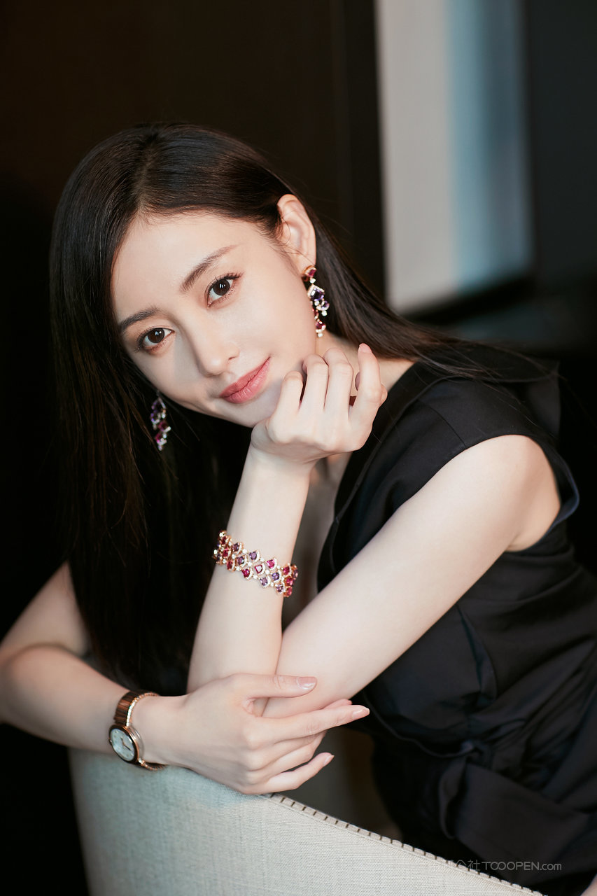 中国漂亮美女明星张天爱高清唯美艺术照