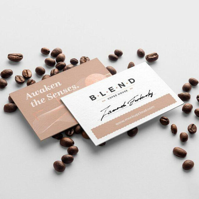 咖啡豆上的名片样机